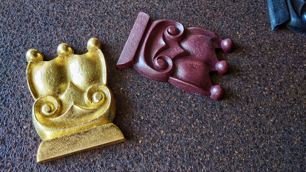 Silicone mold for decorative royal element castings
