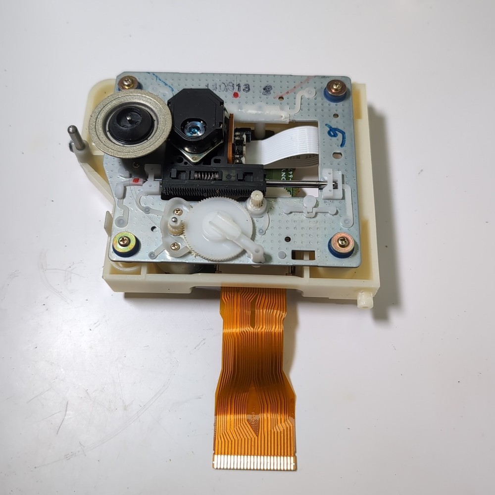 SONY CDP-C345 CD PLAYER -LASER LENS. GREAT Working Condition!