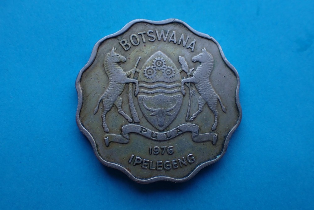 Botswana, 1 Pula 1976, see images.