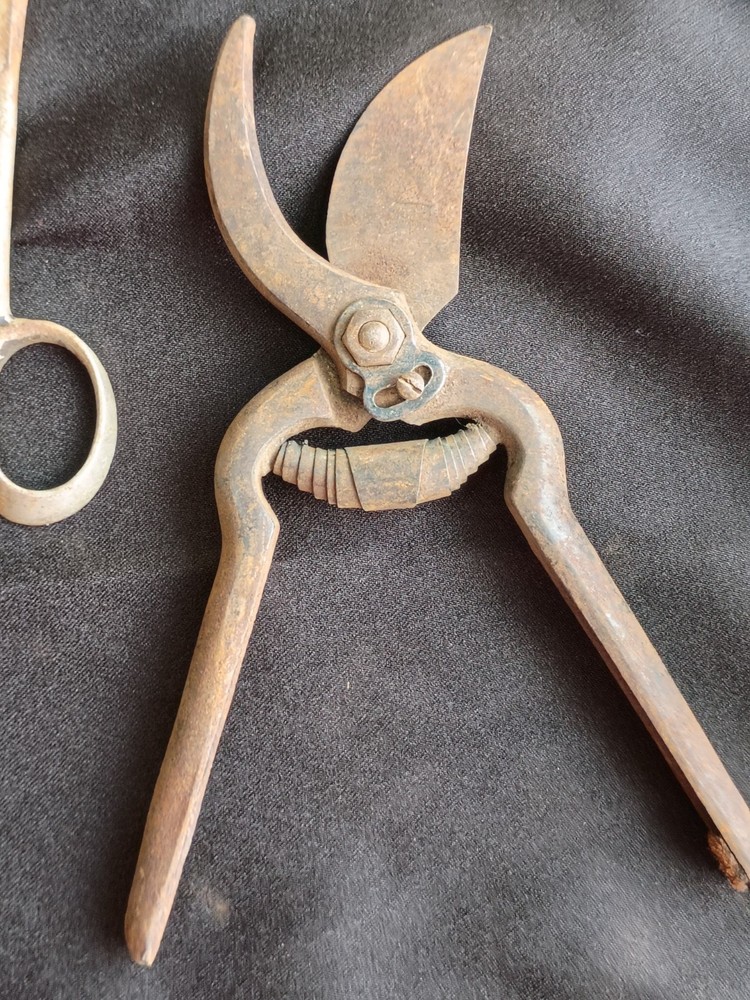 Antique Tools And Trunk 45 Items!!!!Inside !!