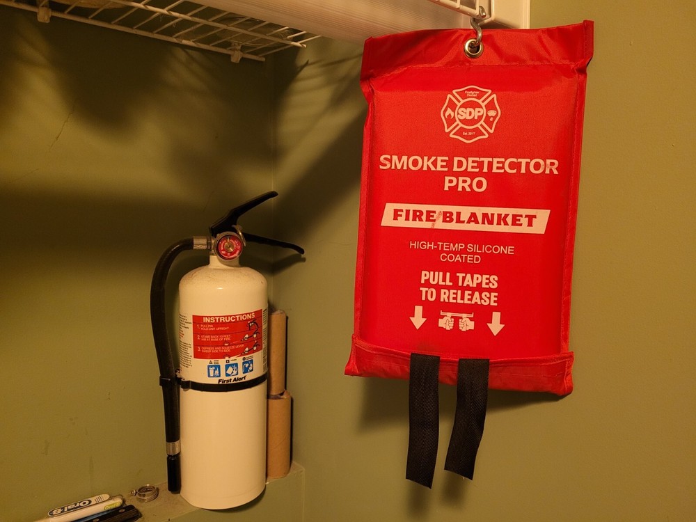 PRO FIRE BLANKET - Firefighter owned Better Design HIGH TEMP SILICONE REUSEABLE