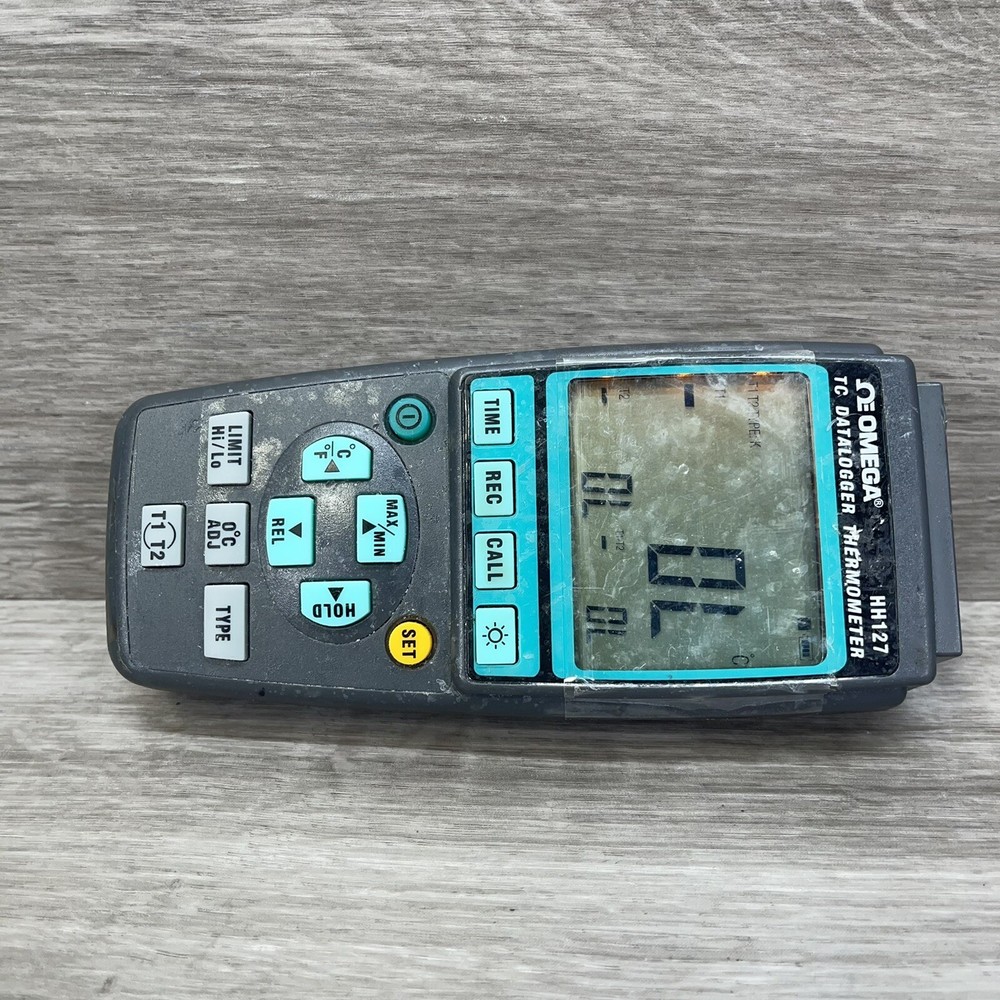 Omega HH127 TC DataLogger Data Logger Thermometer Powers On AS IS Untested