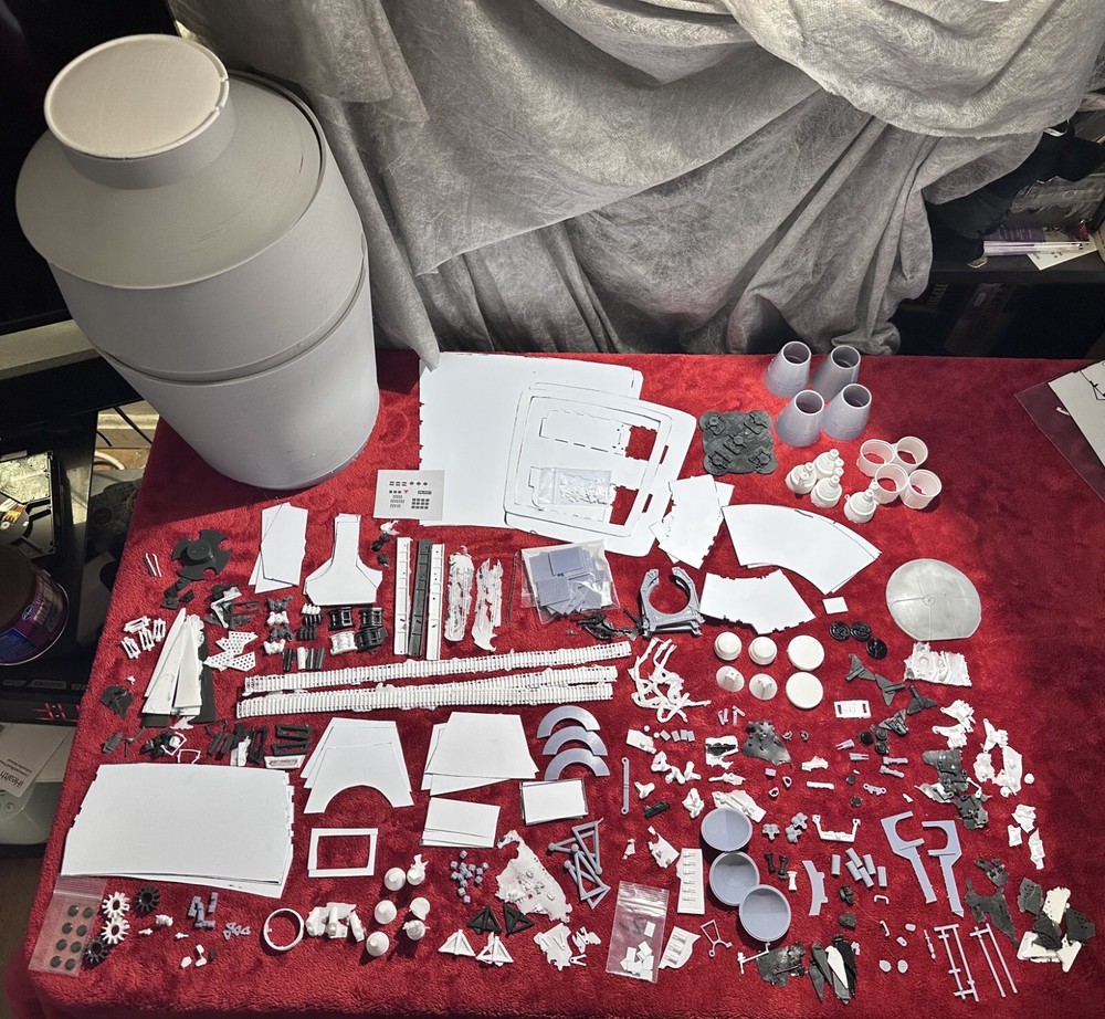 Studio Scale Star Wars Escape Pod Kit