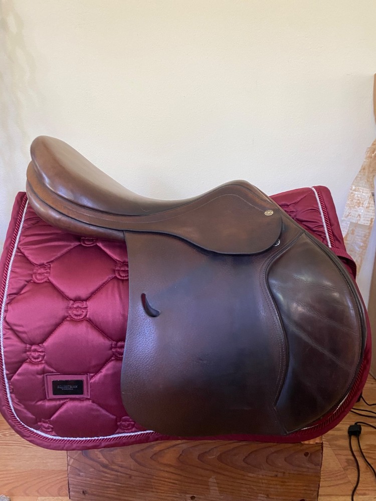 Equipe Emporio 17.5 saddle