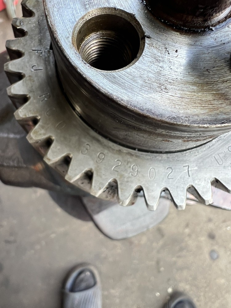 Cummins crankshaft 3929037 STD journals
