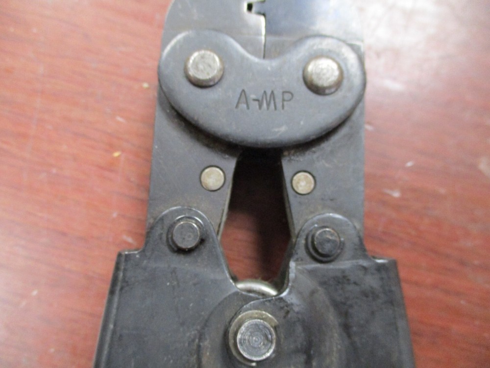AMP 47566 20-18 Type F Crimping Tool