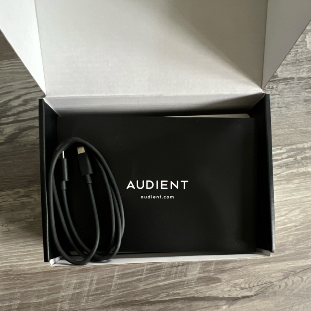 Audient iD14 USB Audio Interface with Phantom Power for Studio/Home Recording