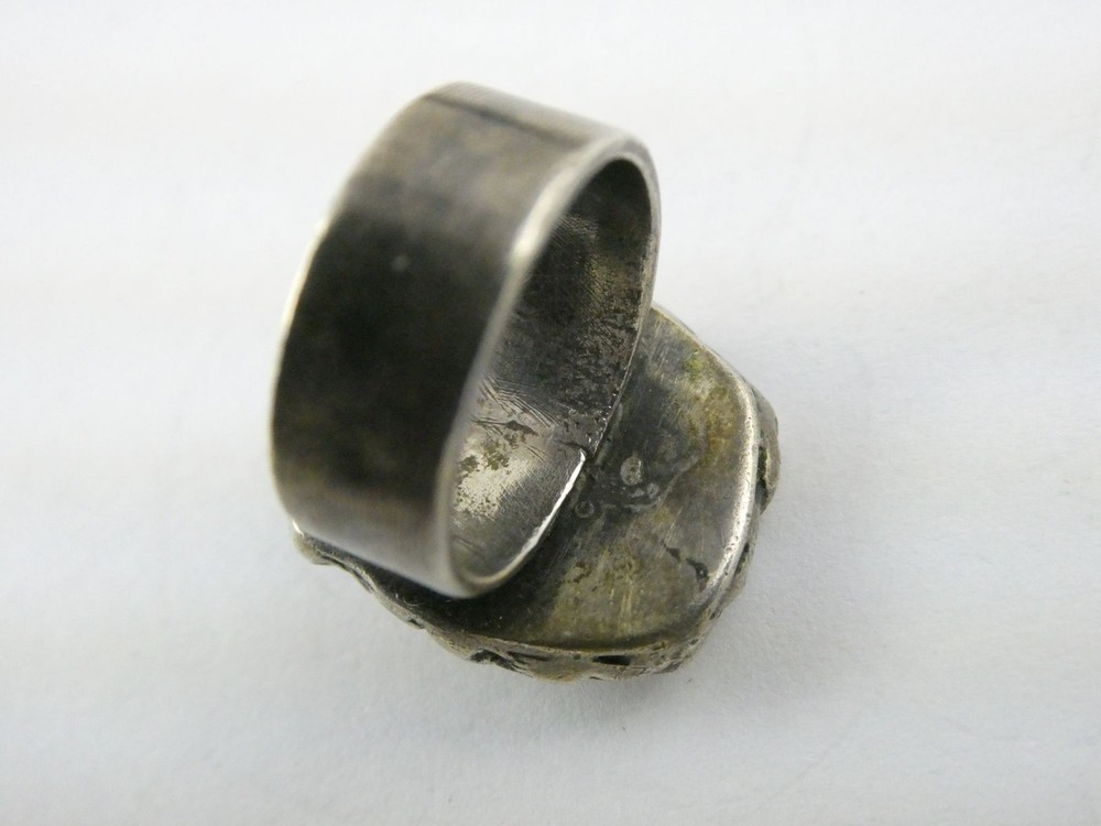 Southwestern Unmarked Sterling Silver Turquoise Brutalist Setting Ring Size 4.75