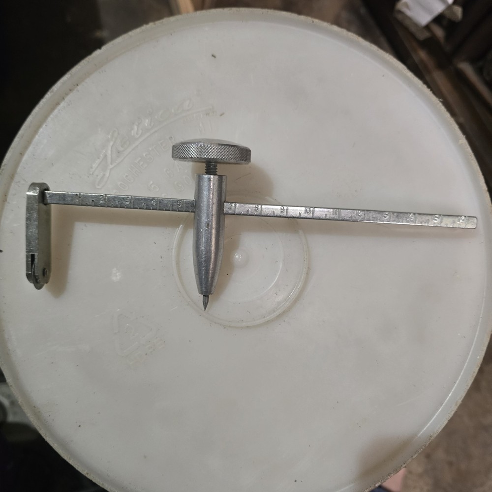 Wallboard Tool Co- Drywall Compass Circle Cutter- 1" to 16"