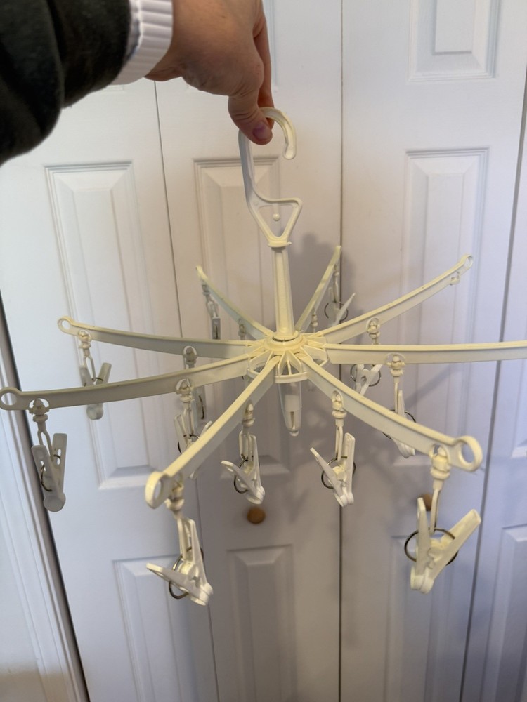 Rotating Clothes Drying Rack with 24 Clips Foldable Hanger for Laundry