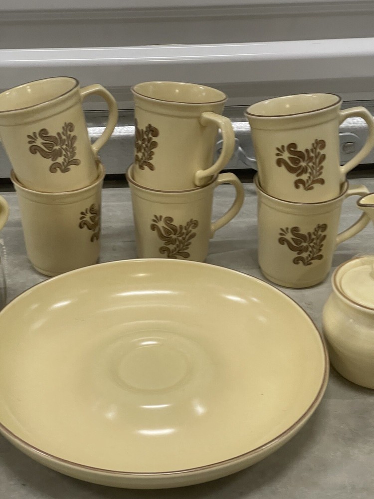 16 pc Pfaltzgraff Village Rustic Dinnerware Dish Set Tan Stoneware Plates Cups