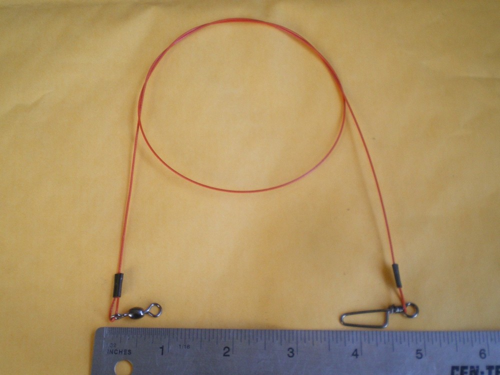 30 PCS S.S. WIRE SPINNER LEADER 30" 100 LBS TEST/COASTLOCK SNAP/MULTICOLOR PACK
