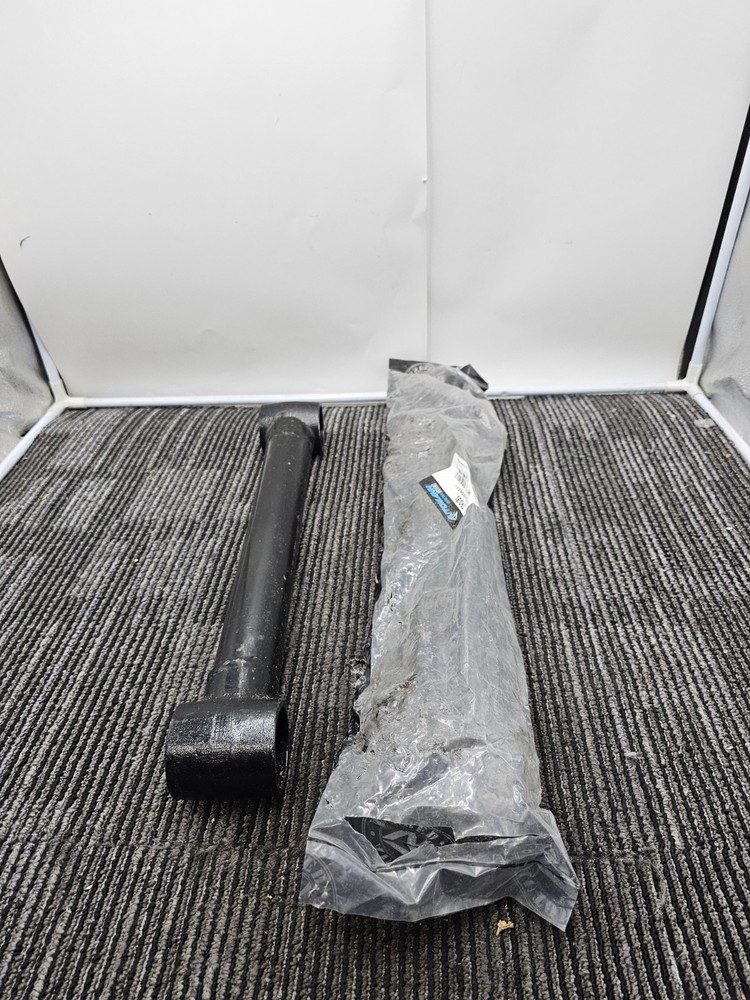 Automann TR031 Rigid Torque Rod Reyco Type