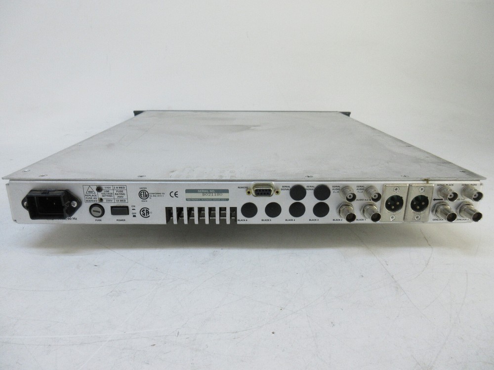 Tektronix SPG 422 Component Digital Sync Generator with Rack Rail Kit