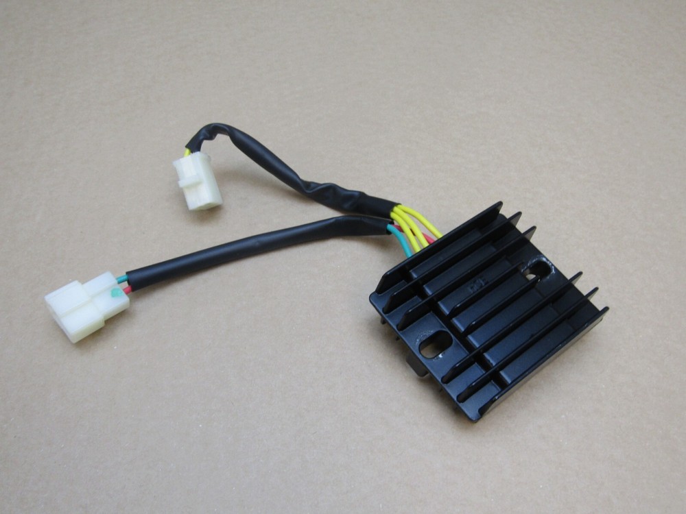 SYM Fiddle 125 E5 2023 23 miles regulator rectifier (12017)