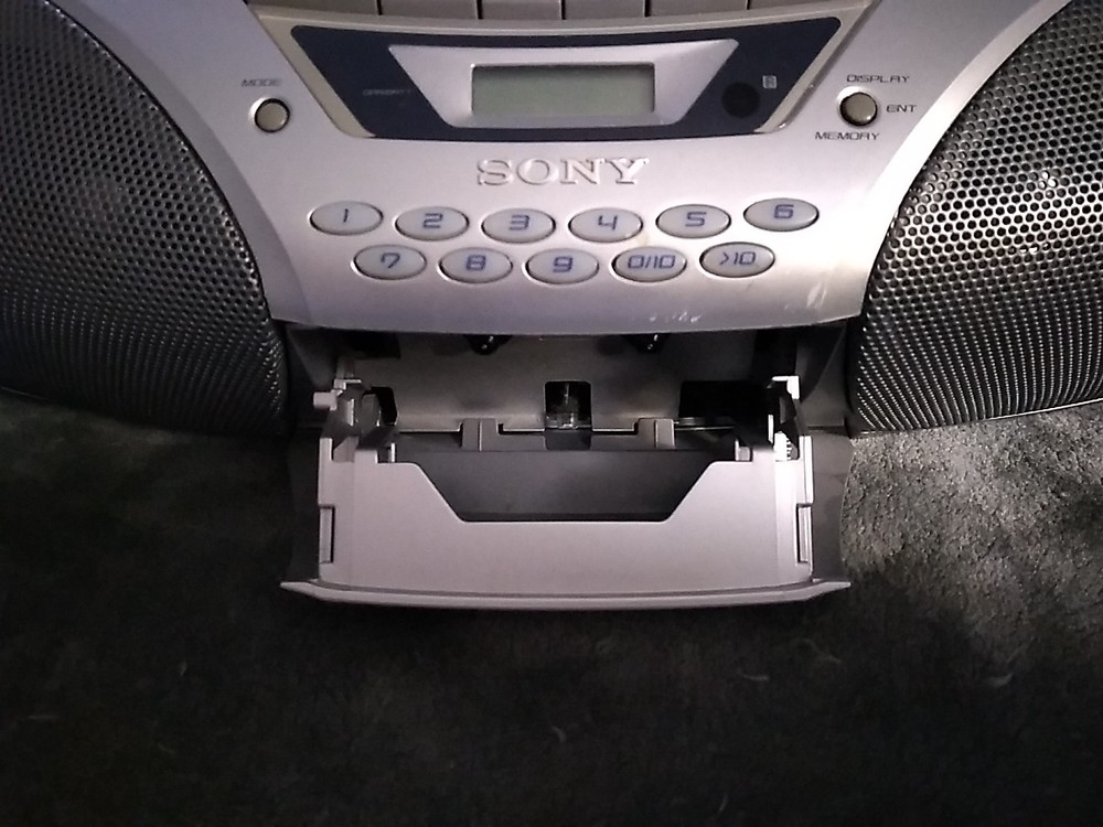 Sony CFD-S250 Radio/CD/Cassette Player - Tested