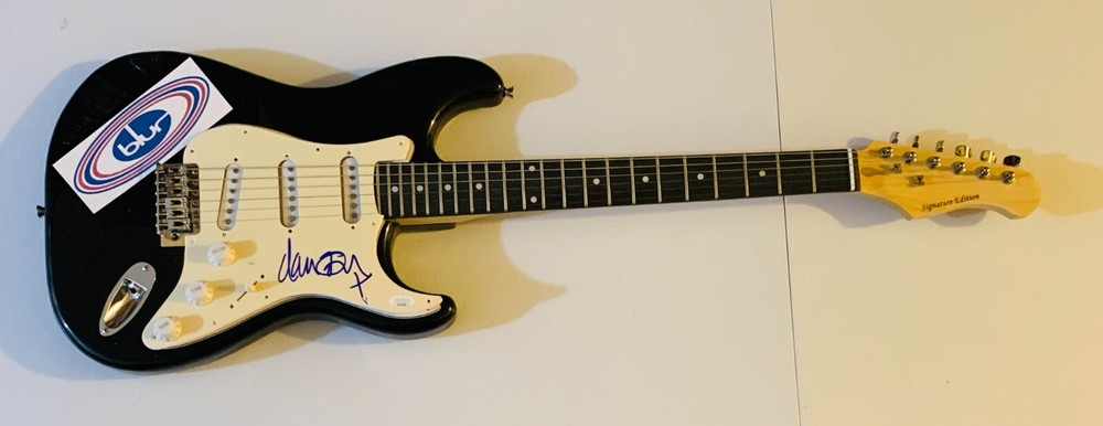 BLUR DAMON ALBARN Signed Guitar GORILLAZ JSA Authentication