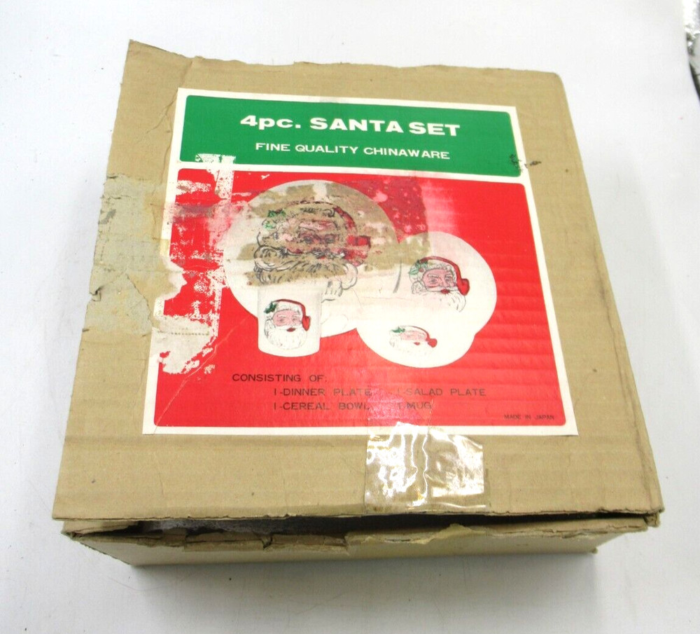 Christmas Dinnerware Set in Box Santa 4 PC Vintage