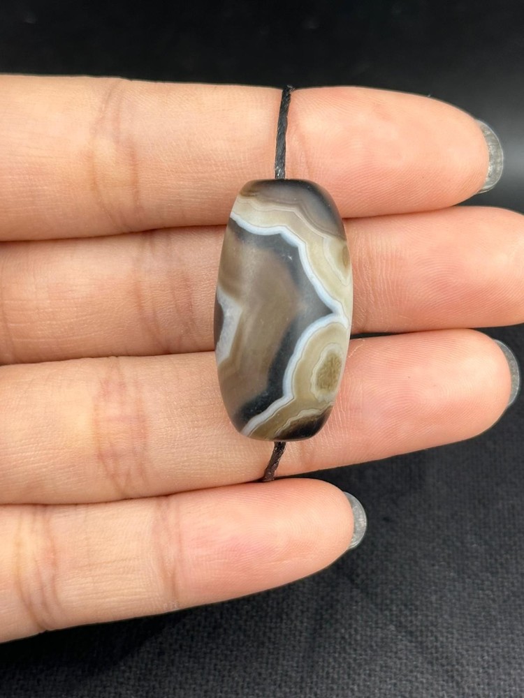 Authentic Ancient Banded Agate Stone Dzi Bead in Good Condition