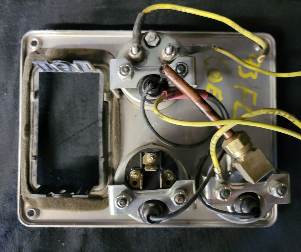 Freightliner FLD Gauge Cluster