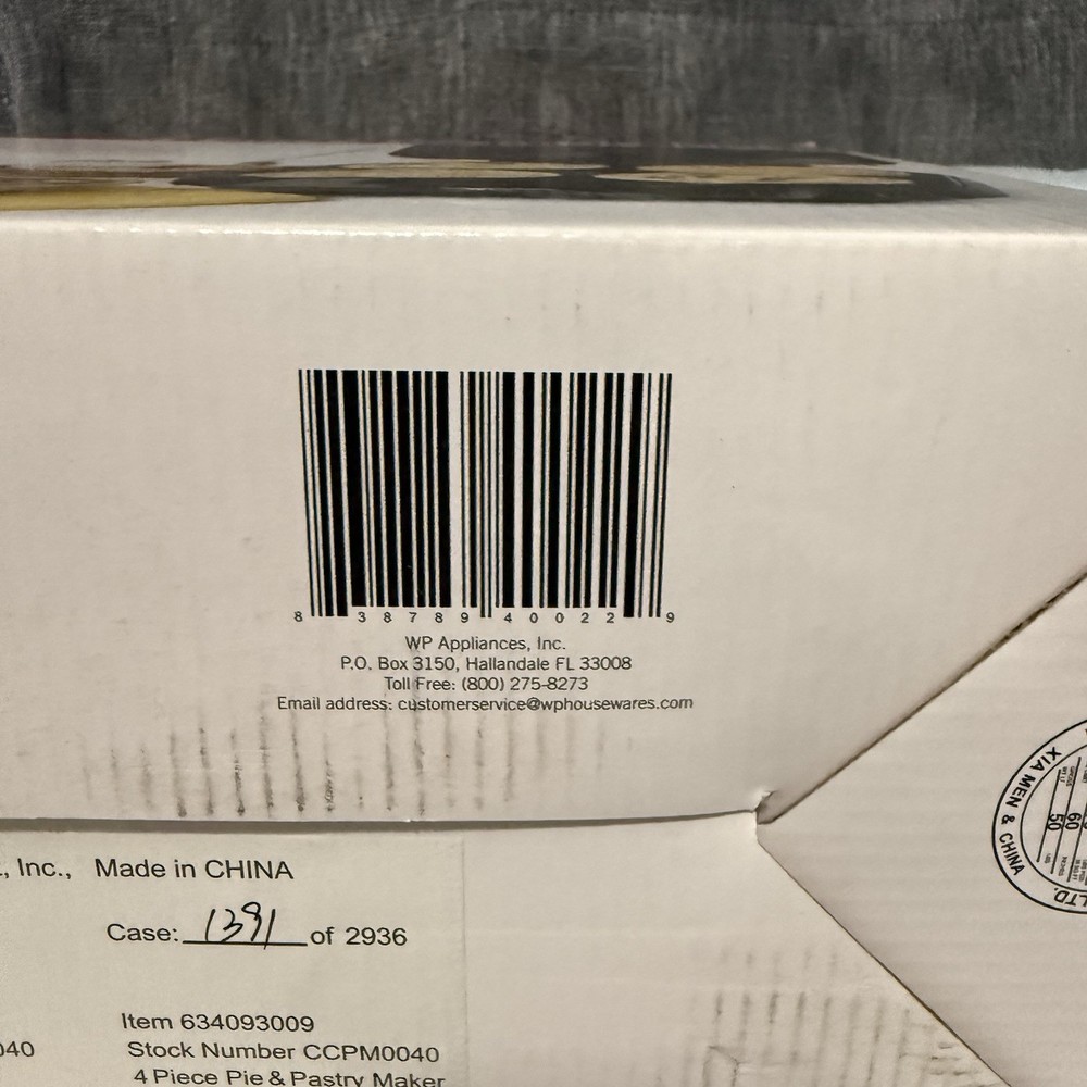 NEW Wolfgang Puck 4 Piece Deep Pie Maker Model CCPM0040