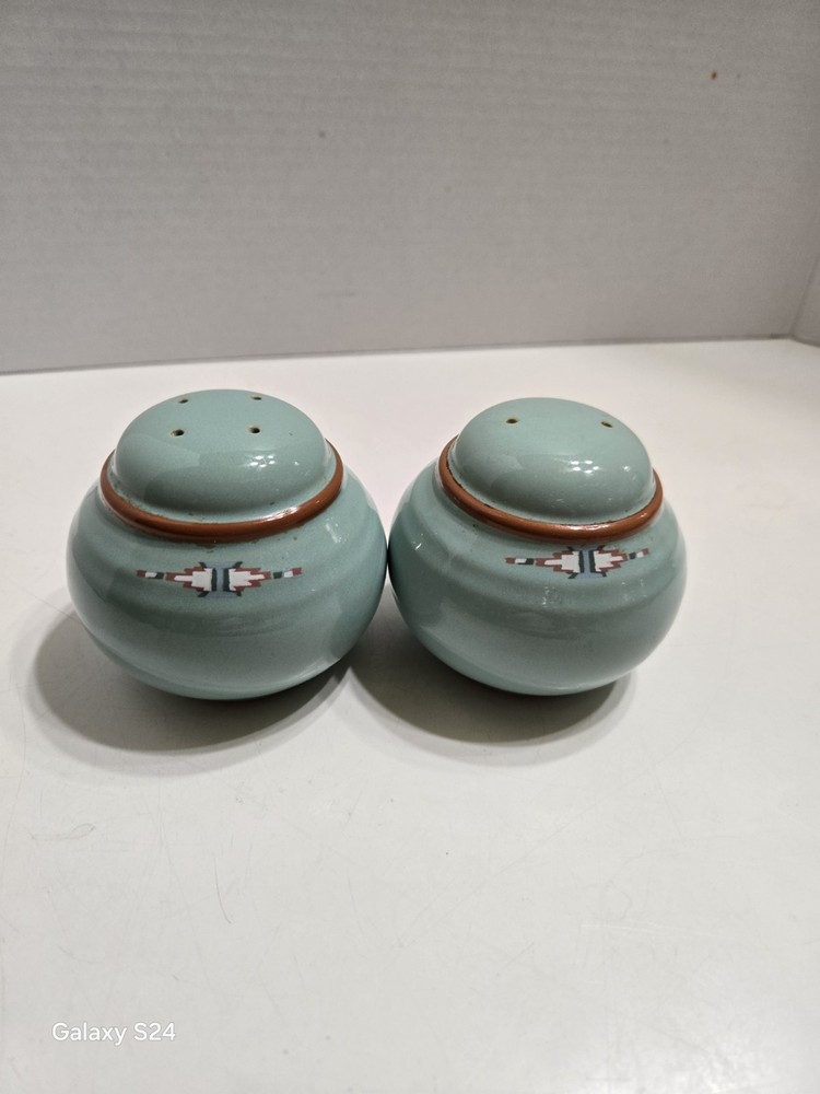 Vintage NORITAKE " Boulder Ridge " Pattern Salt And Pepper Shakers- #8674