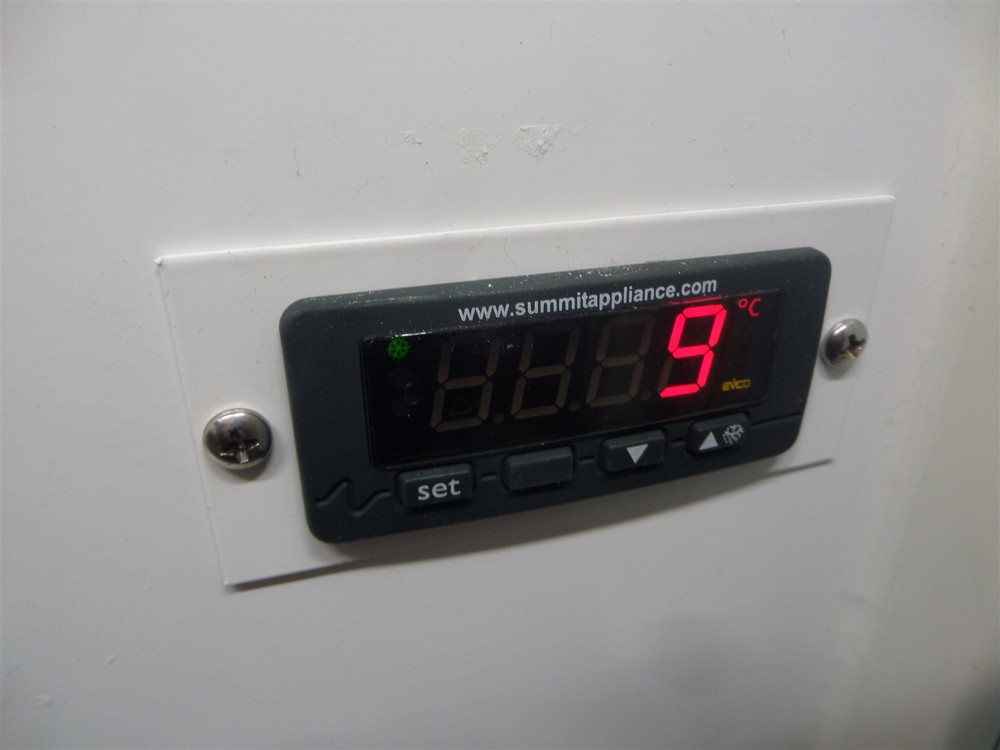 Accucold FF511LBIVAC Undercounter Refrigerator 2°C - 8°C