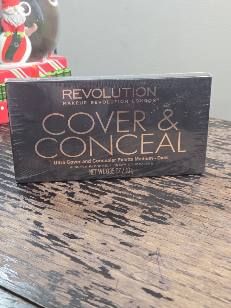 Revolution Ultra Cover & Concealer Palette, Medium-Dark