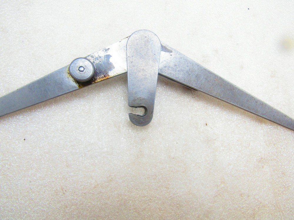 Lock joint outside caliper by Starrett