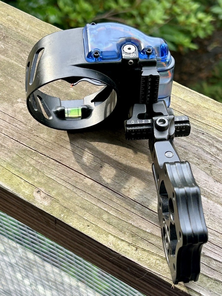 iq bow sight 4 pin right hand