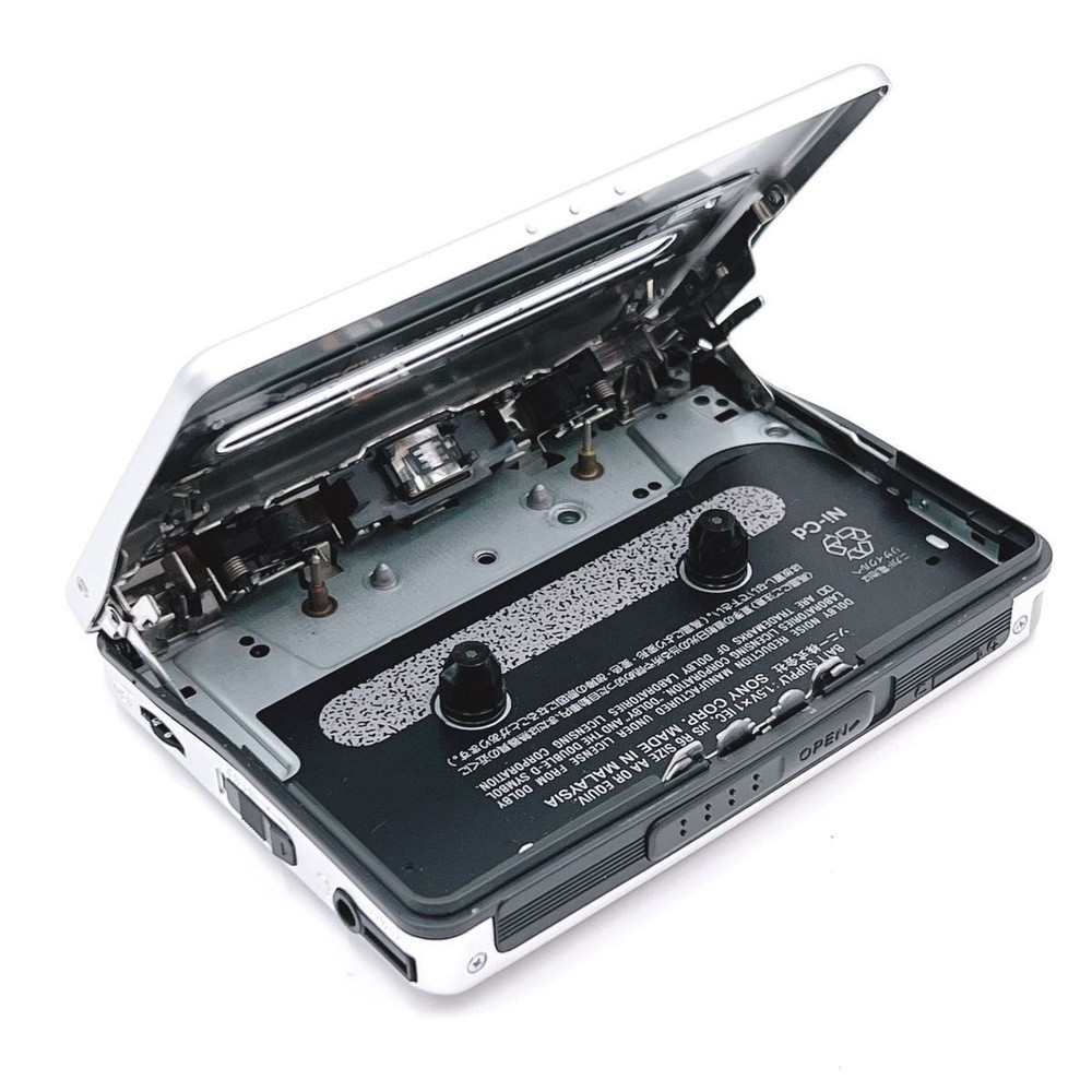 SONY WM-EX600 Walkman Cassette Player Tested as is Cleaned