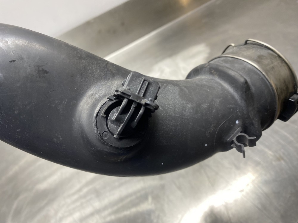 BMW 1 3 SERIES E82 E88 E90 E91 INTERCOOLER HOSE PIPE 7797483