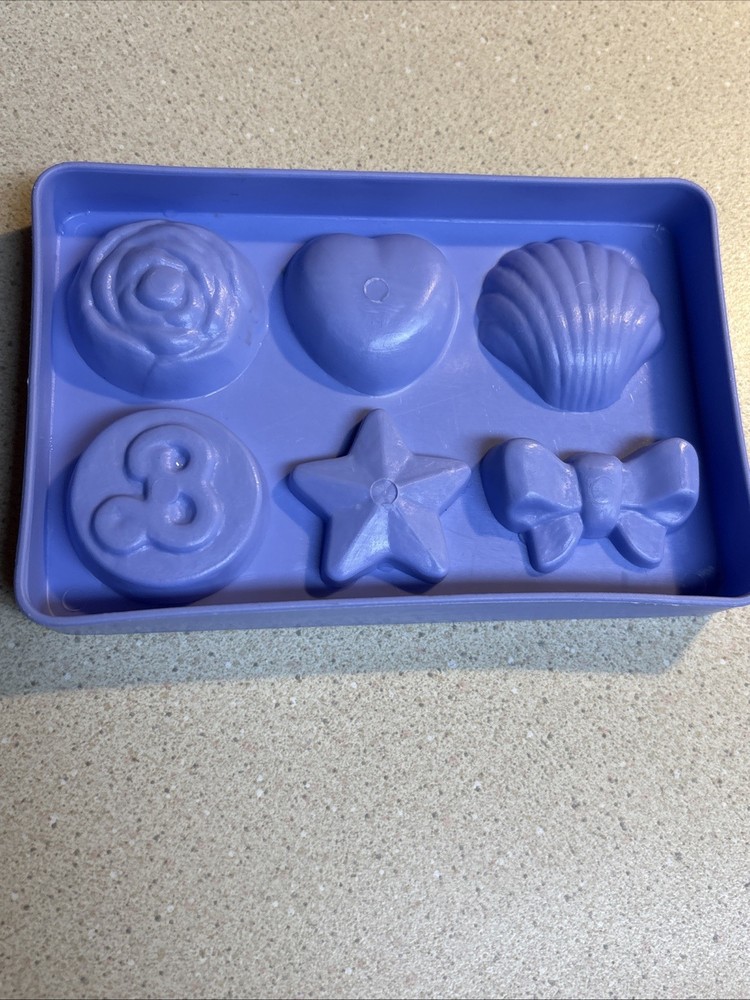 Barbie Plastic Shape Mold Craft Play Doh-Rose-Heart-Shell-Bow-Star-B Logo