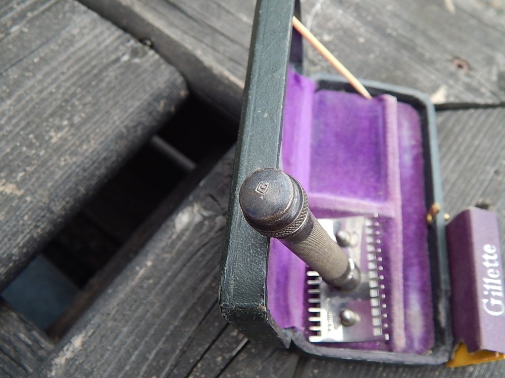 Vintage Gillette OT pocket set