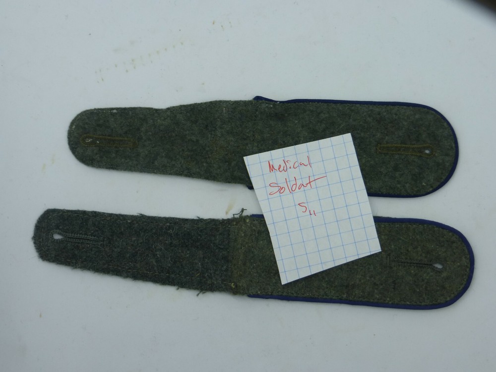 Shoulder boards, feldgrau, soldat blue piping