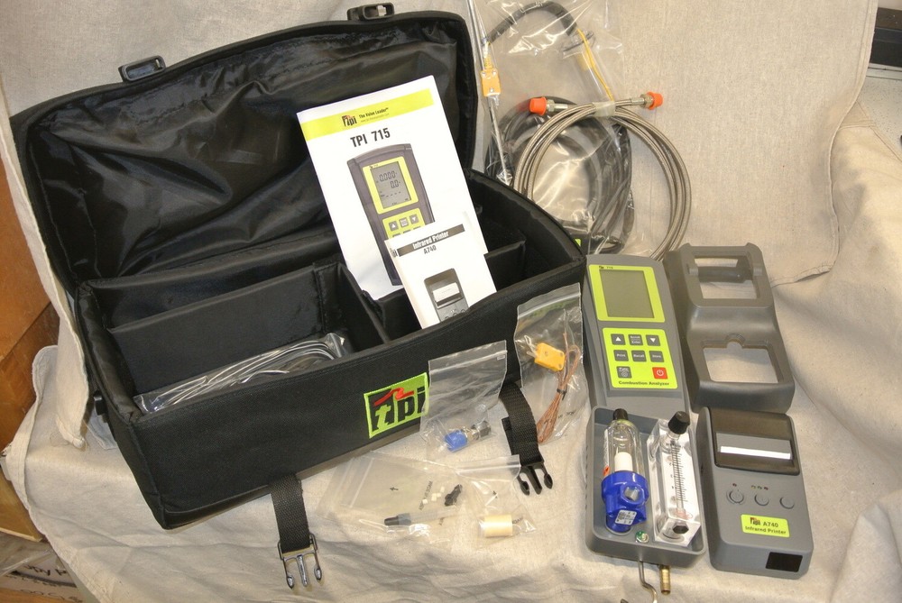 TPI 715 Combustion Analyzer In Case With TPI A740