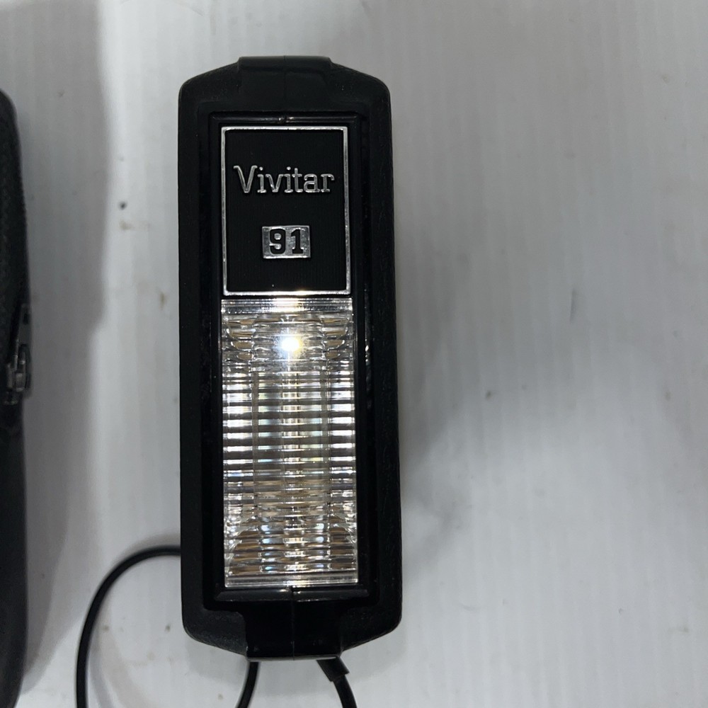 Vivitar 91 Electronic Flash With Case