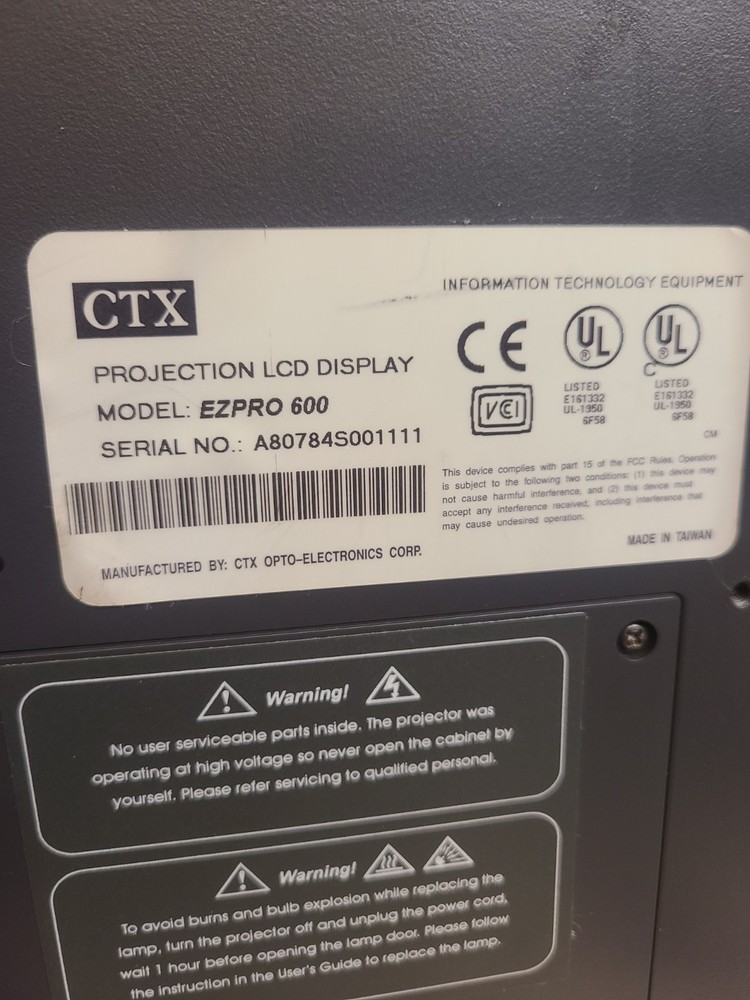 CTX EZPRO 600 Projection LCD Display With Complete Case & cables