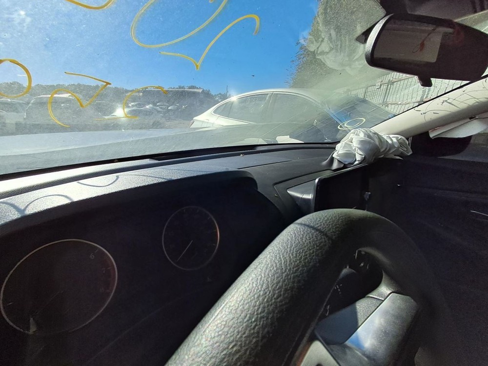 Fuse Box Engine Fits 20-25 SENTRA 2640176