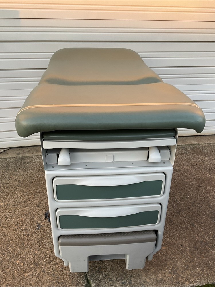 Midmark Ritter 204 Exam Table 204