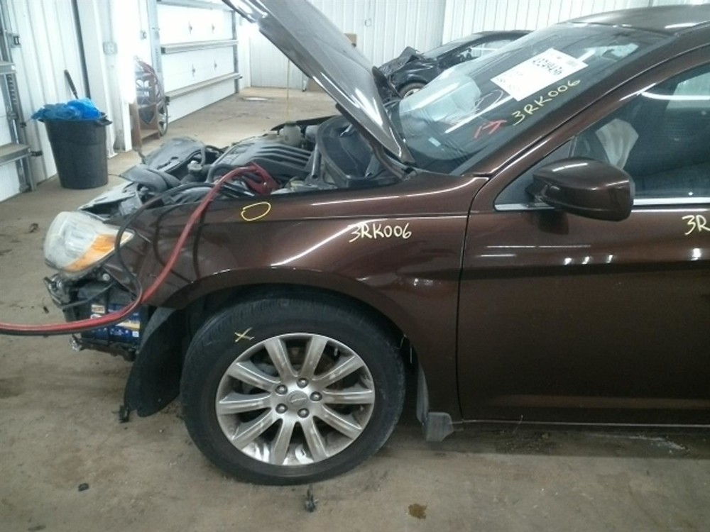 200 2013 High Mounted Stop Light 104930448