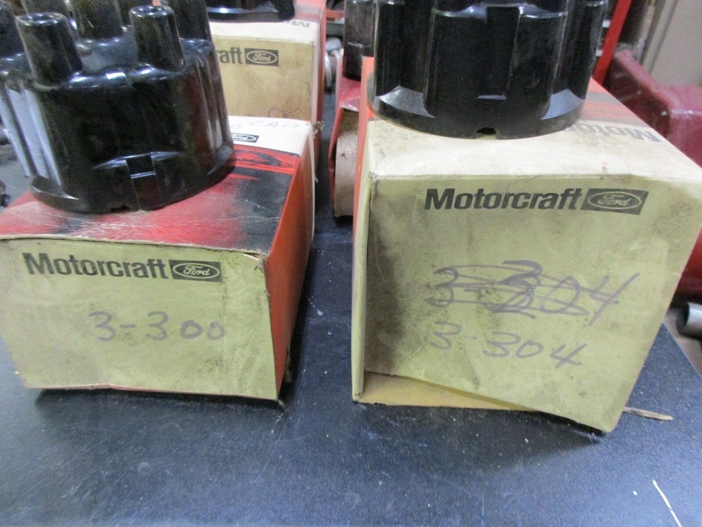 NOS COLLECTION 4 MOTORCRAFT DISTRIBUTOR CAPS