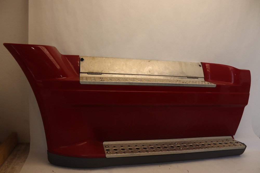 2008-2017 FREIGHTLINER CASCADIA 125 LEFT FORWARD FAIRING STEP FRAME PANEL OEM