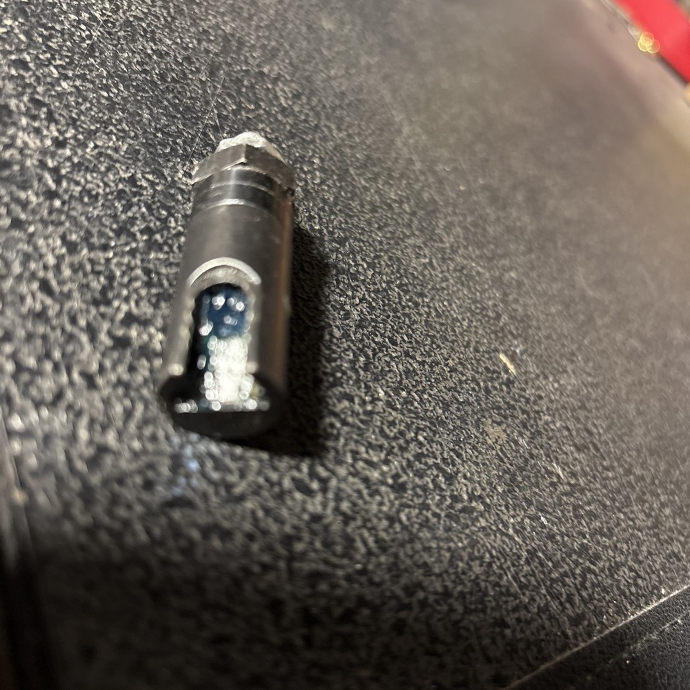 LockNLube Push-On 90° Grease Coupler