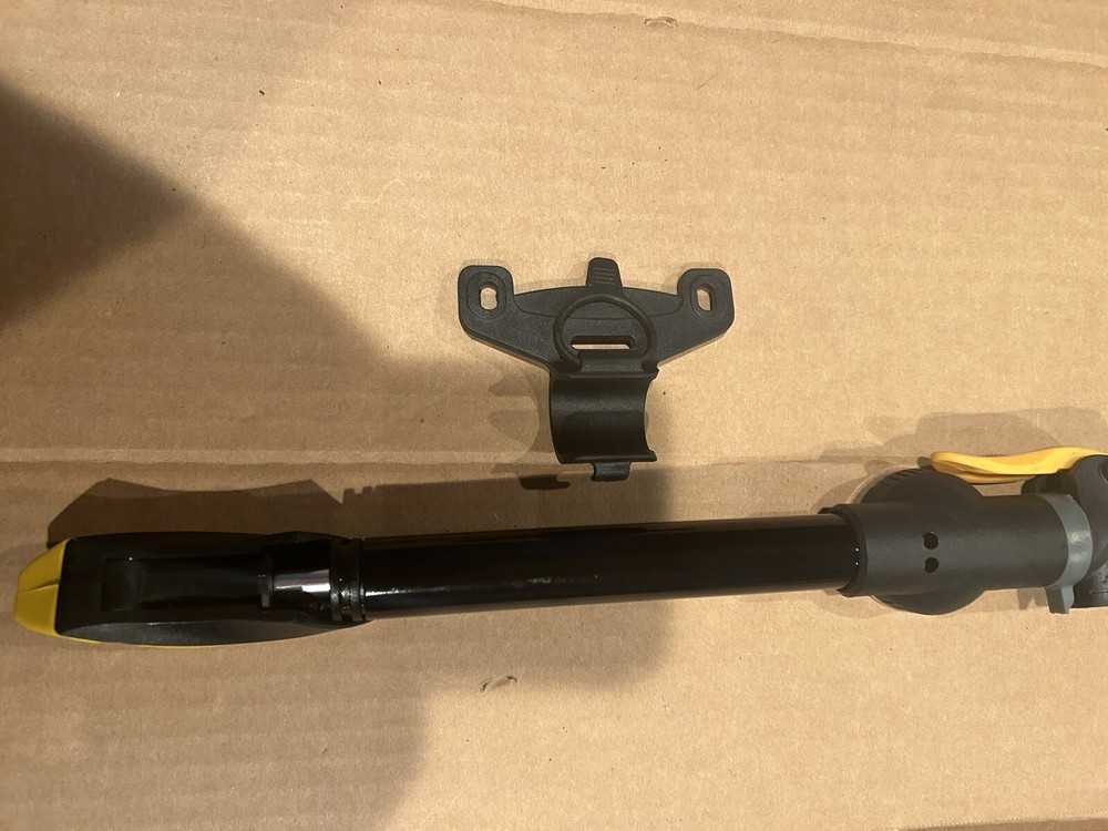 Capstone Mini Pump, Up to 120 psi - Pre Owned