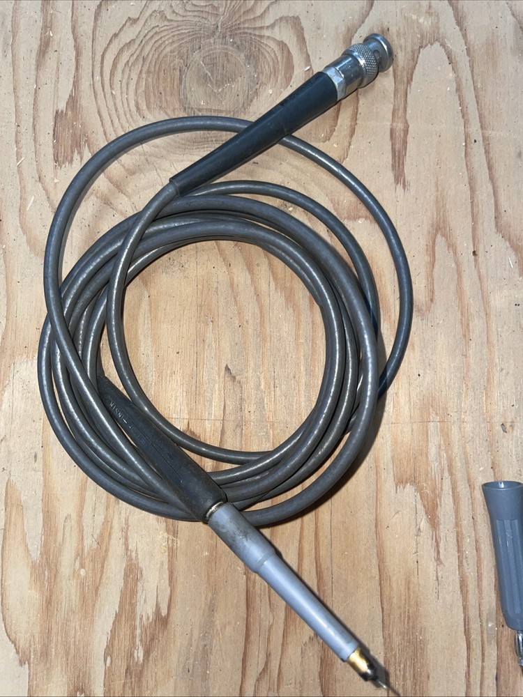 (2) Tektronics Leads, (3) Bannana Leads & Misc Tips