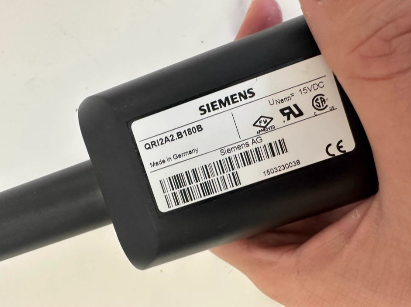 1pcs Sensor QRI2A2.B180B