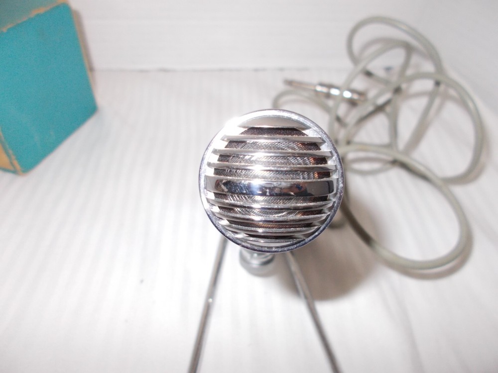 Vintage ARGONNE Dynamic Microphone AR-16 - Nice condition - UNTESTED -