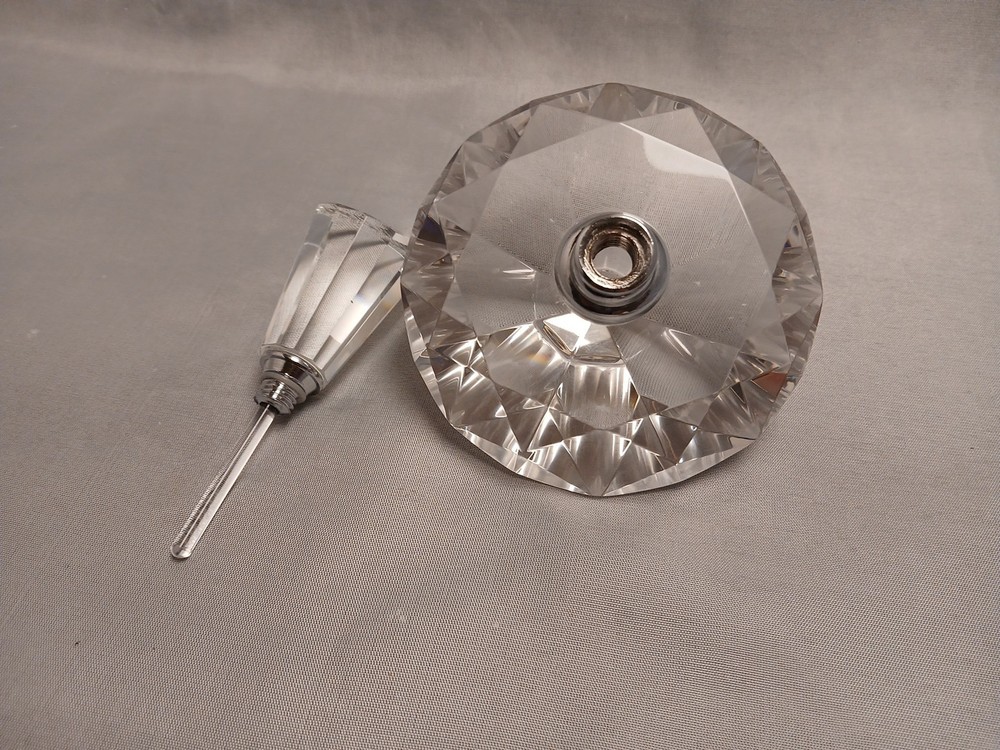 Diamond Shape Faucted Crystal Perfume Bottle