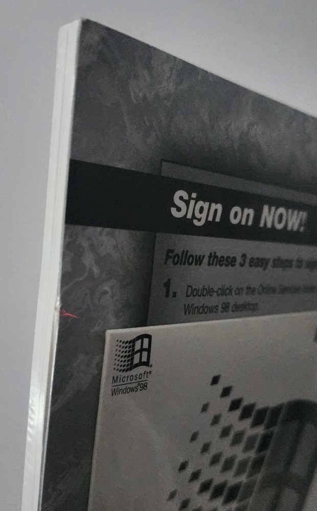 Microsoft Windows 98 First Version Sealed!